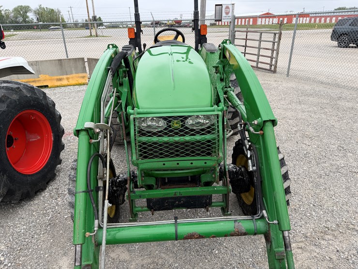 john-deere-4720-image-3