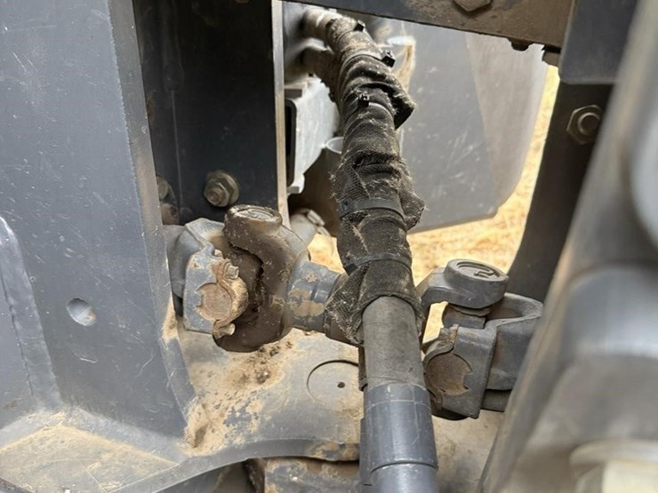 new-holland-tv140-image-29