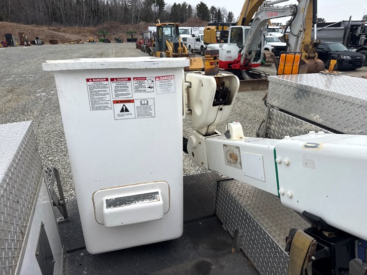 2015-ford-f550-image-41