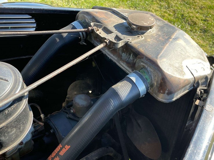 1938-ford-two-door-deluxe-sedan---original-car!-image-85