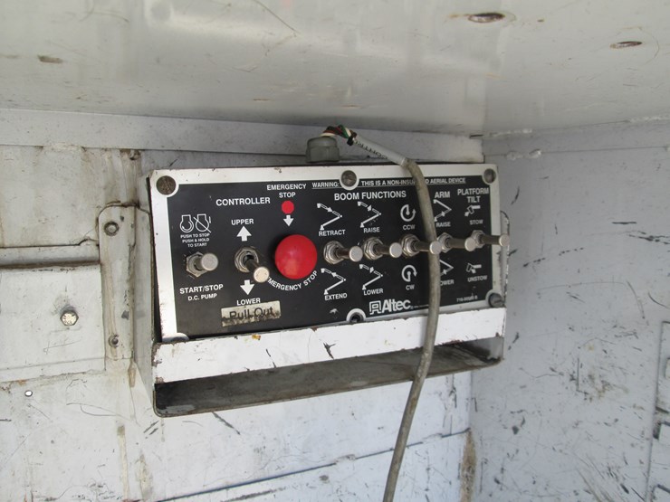 2007-ford-f550-image-24