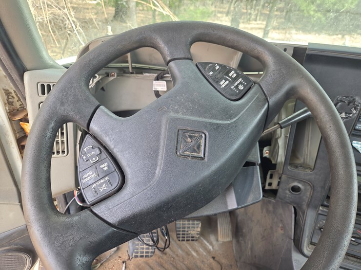 2012-international-prostar-image-48