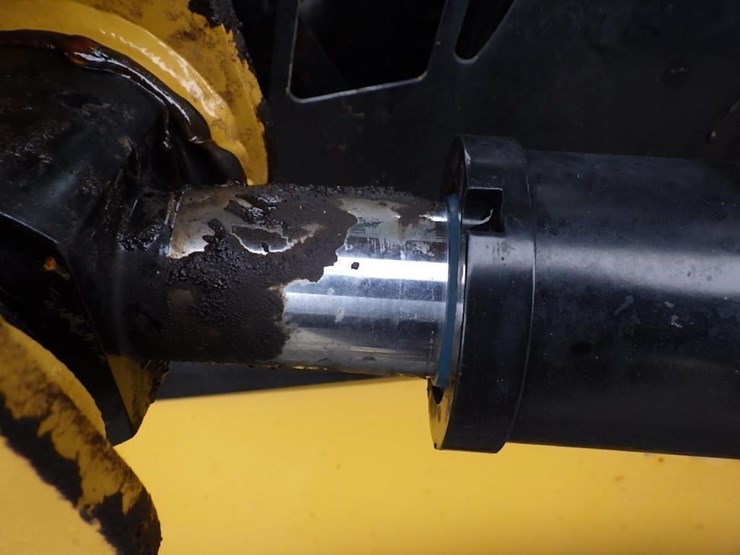 2020-caterpillar-226d3-image-25