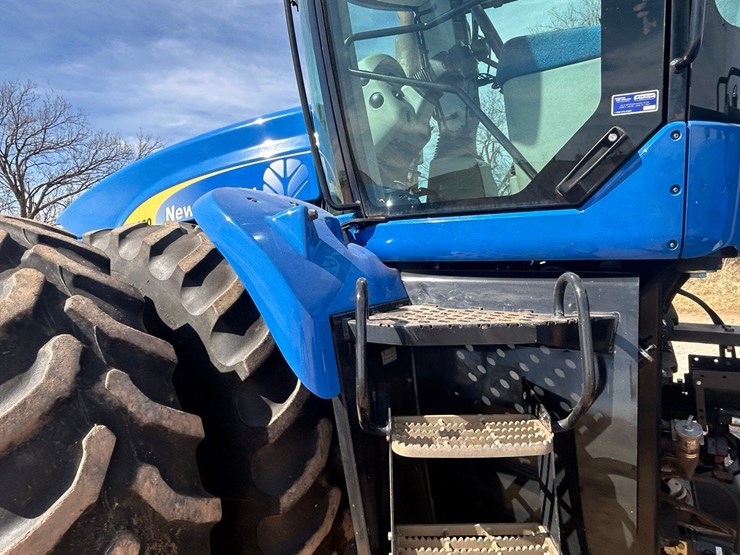 2010-new-holland-t9020-image-40