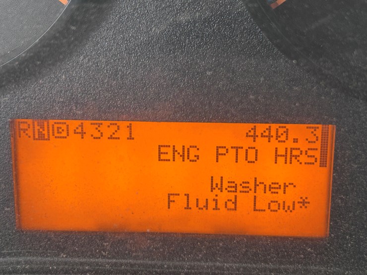 #1690-•-2013-international-7500-6x4-hydro-excavation-truck-image-61