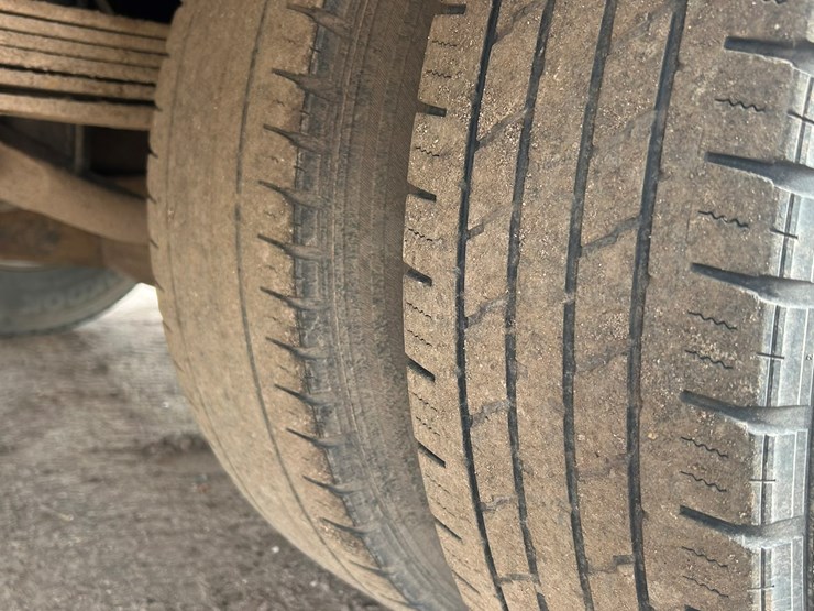 2004-chevrolet-3500-image-67