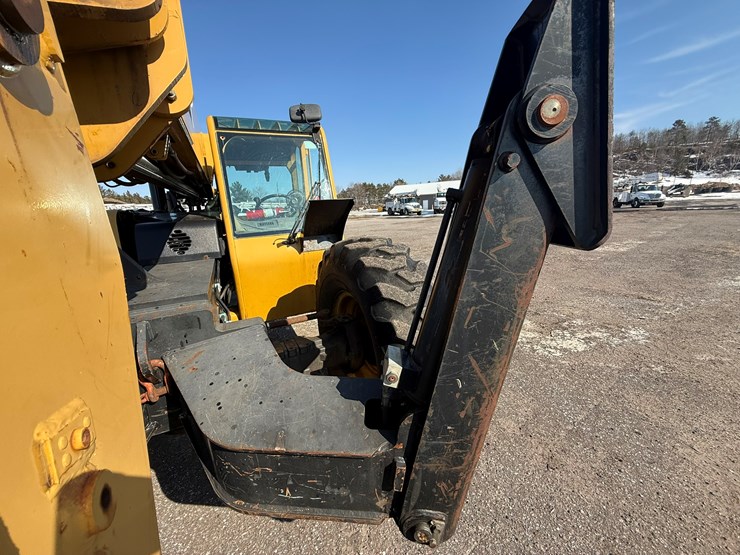 2007-caterpillar-tl1055-image-9