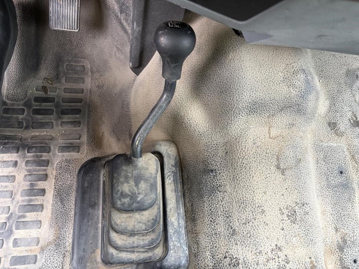 2011-ford-f250-image-17