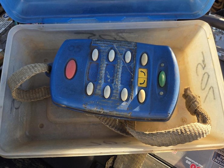 2006-massey-ferguson-8-image-29