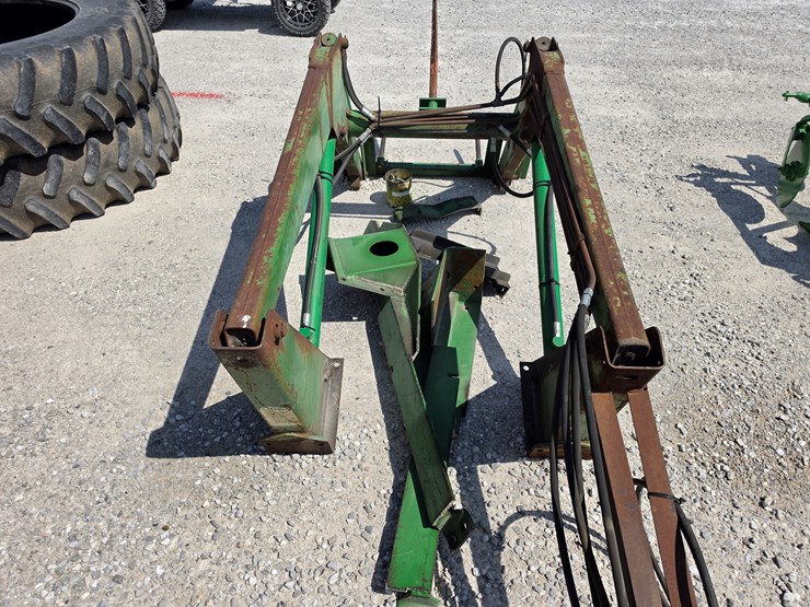 john-deere-148-image-4