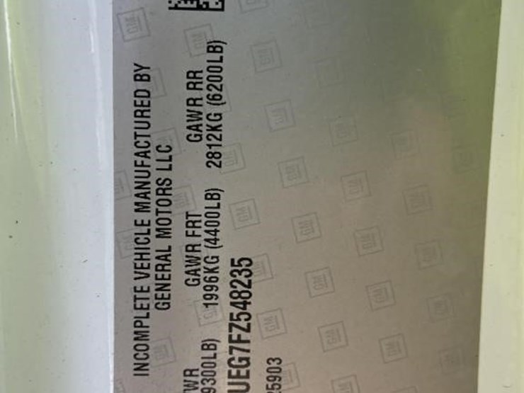 2015-chevrolet-2500-image-15