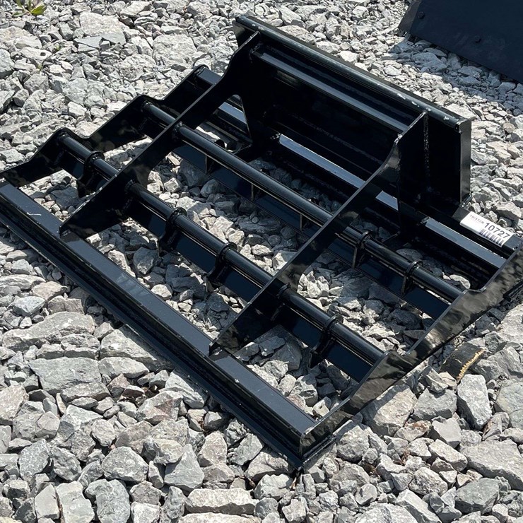 Unused 2026 CE 40" Land Leveler Attachment