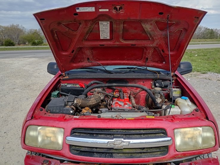 2000-chevrolet-tracker-image-17