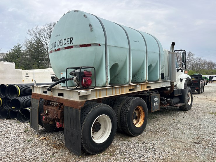 2007-international-7600-image-5