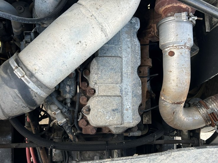 #2237-•-2006-mack-tri-axle-concrete-placement-truck-image-61