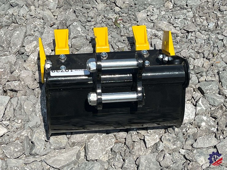 unused-2026-ce-16"-toothed-bucket-image-4