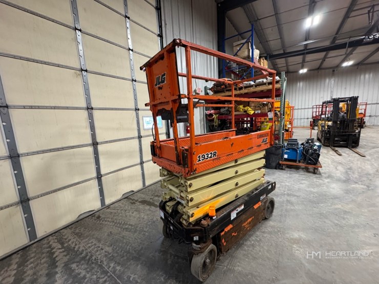 2019-jlg-1932r-image-2
