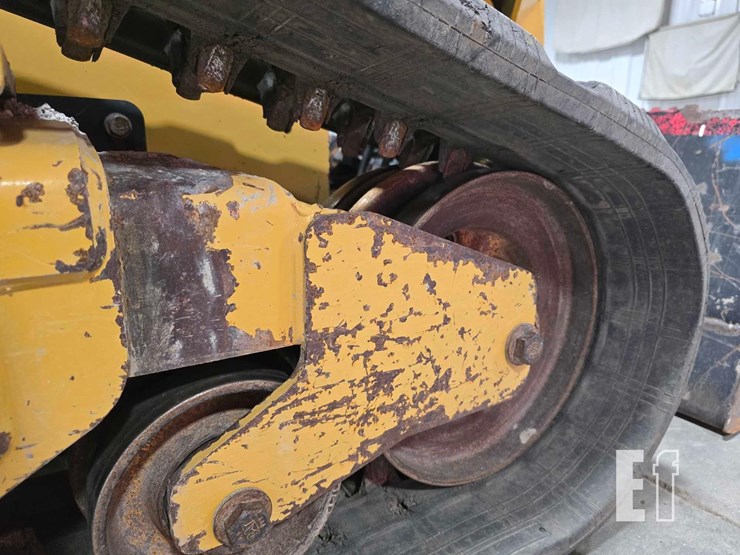 2023-caterpillar-289d3-image-33