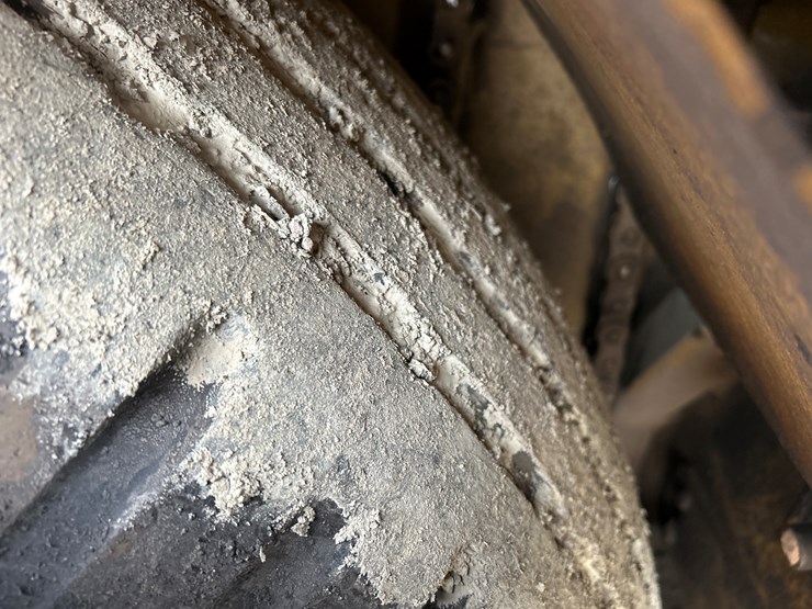 caterpillar-ap-600d-image-58