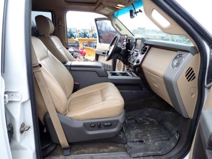 2015-ford-f450-lariat-image-28