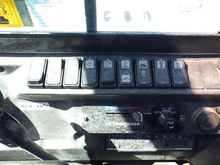 takeuchi-tb260-image-51