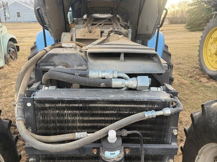 new-holland-tv140-image-35