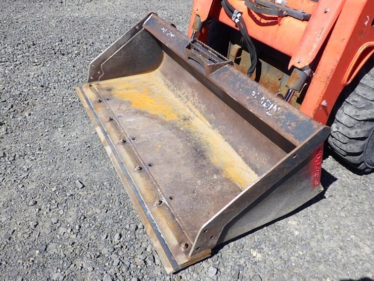 kubota-ssv65-image-13