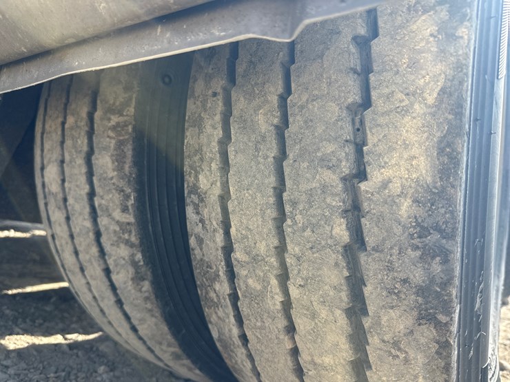 2010-massey-ferguson-8-image-68