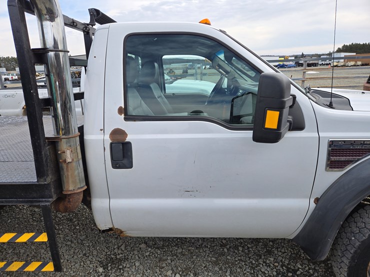 2008-ford-f550-image-16