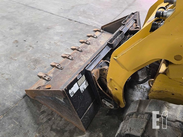 2023-caterpillar-259d3-image-12