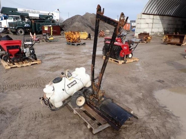 click-n-go-54-in.-snow-plow-image-2