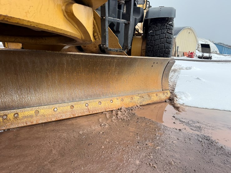 caterpillar-160m-image-24