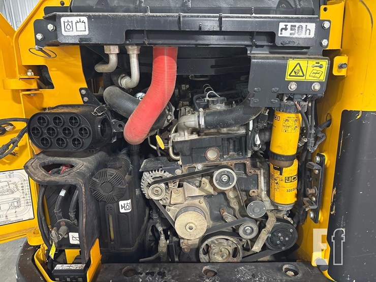 2020-jcb-3ts-8t-image-22