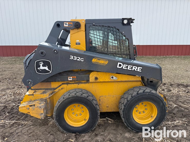 2022-deere-332g-image-4