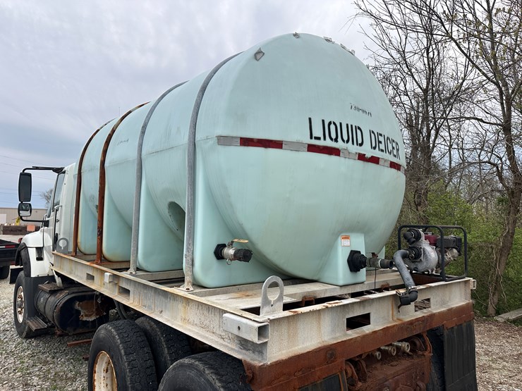 2007-international-7600-image-14