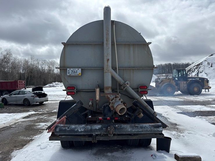 #2018-•-1978-international-f-2275-tandem-axle-water-truck-image-4