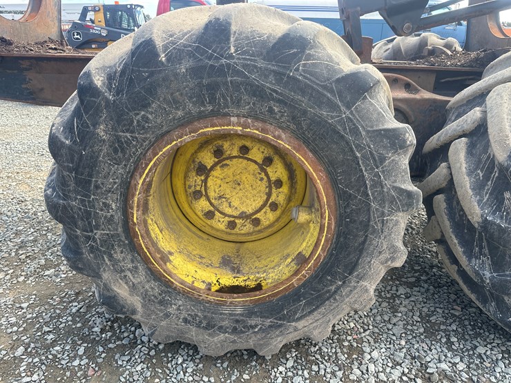 deere-1110e-image-110