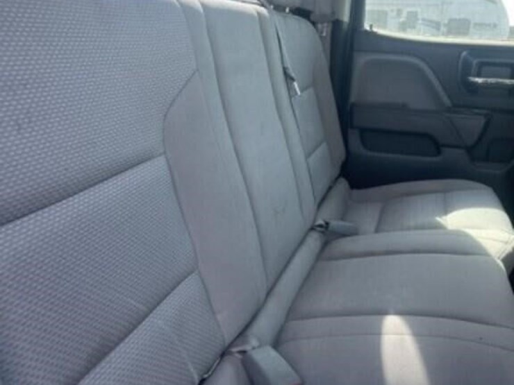 2015-chevrolet-silverado-2500hd-image-23