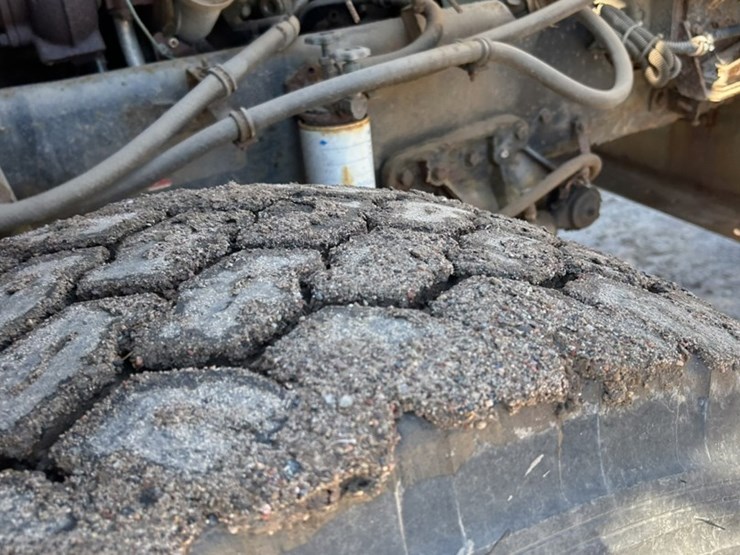 #1114-•-2005-western-star-tri-axle-heavy-haul-truck-tractor-image-76