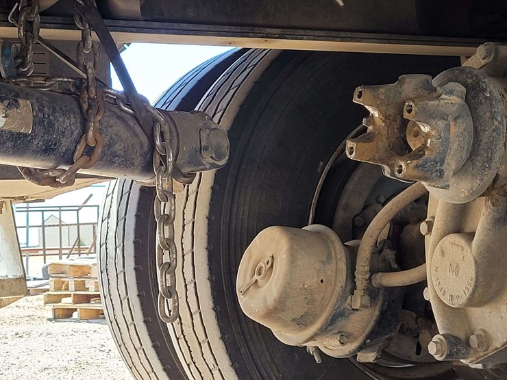 2012-international-7400-image-39