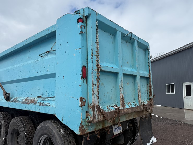 #1056-•-1989-mack-quad-axle-dump-truck-image-13