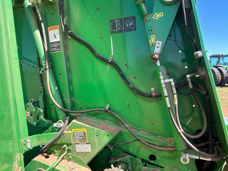 john-deere-569-image-28