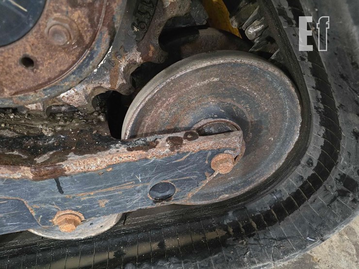 2020-jcb-3ts-8t-image-26