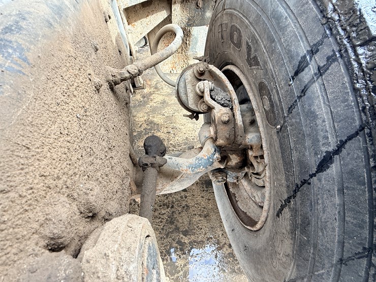 1988-mack-dm690s-image-46