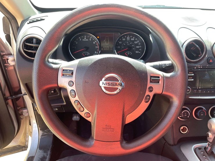 2014-nissan-rogue-image-12