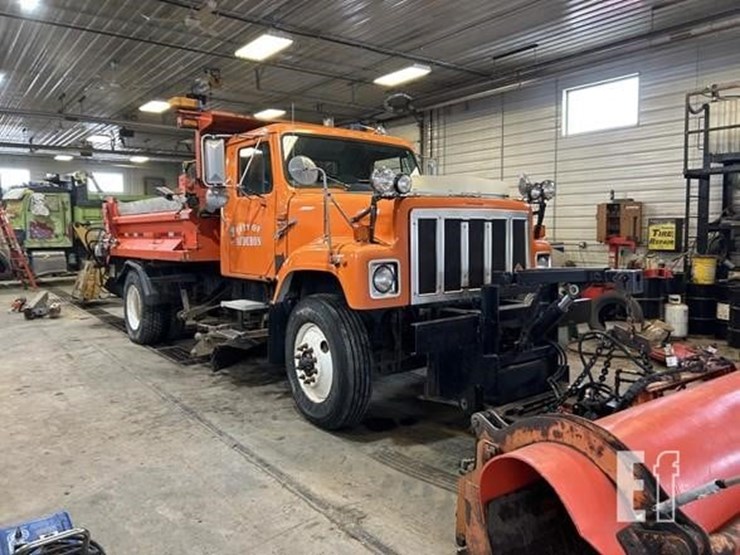 1998-international-s2500-image-1