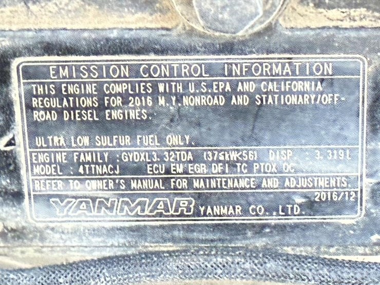 2012-mustang-2100rt-image-18