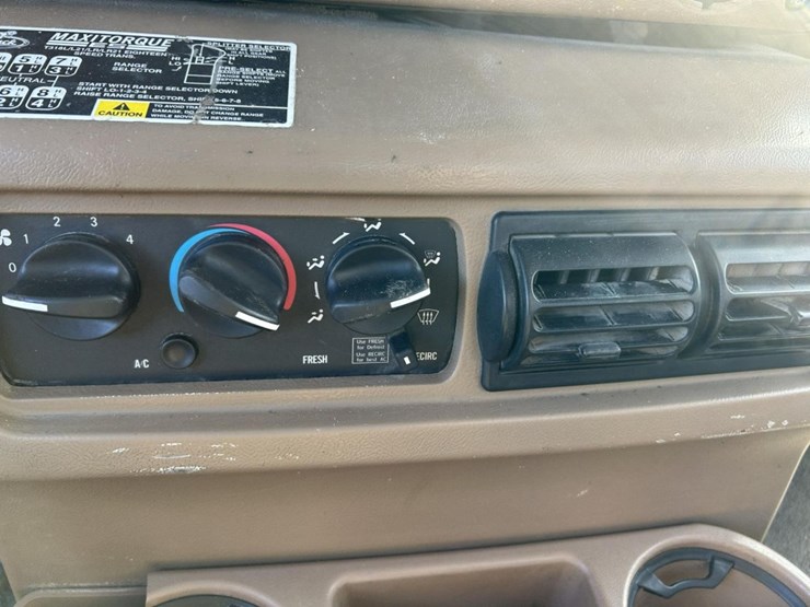 2003-massey-ferguson-8-image-65