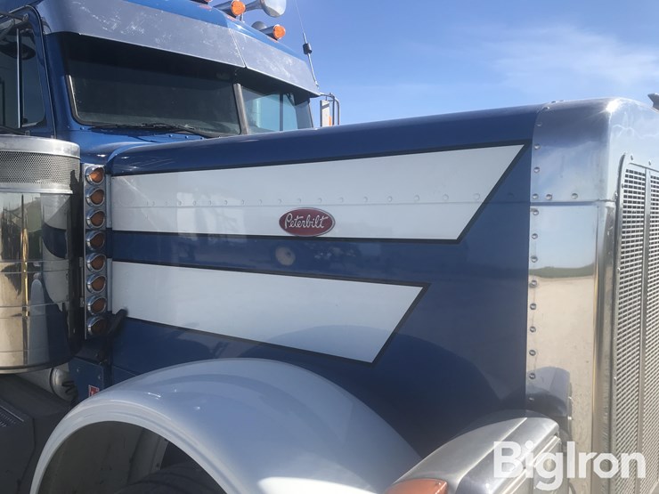 2001-peterbilt-379-image-14