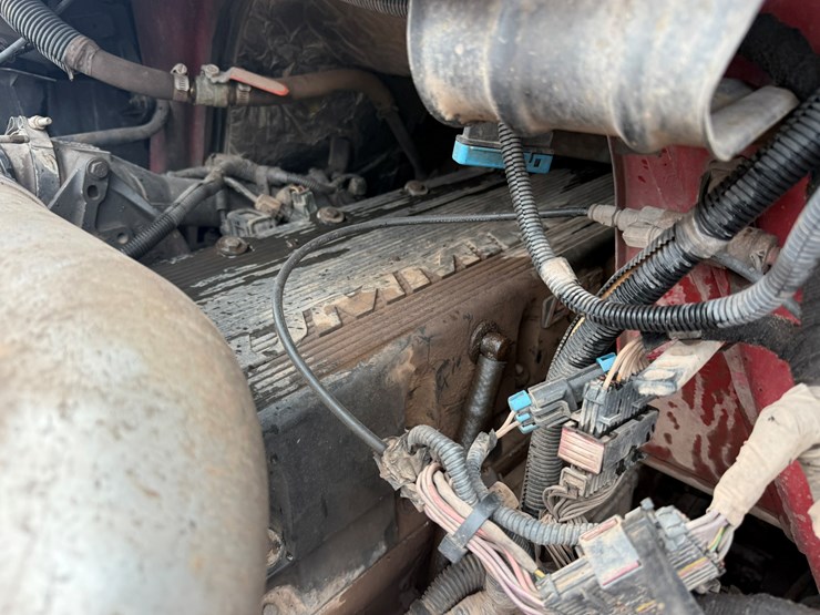 #1052-•-2007-international-7600sfa-tri-axle-dump-truck-image-26